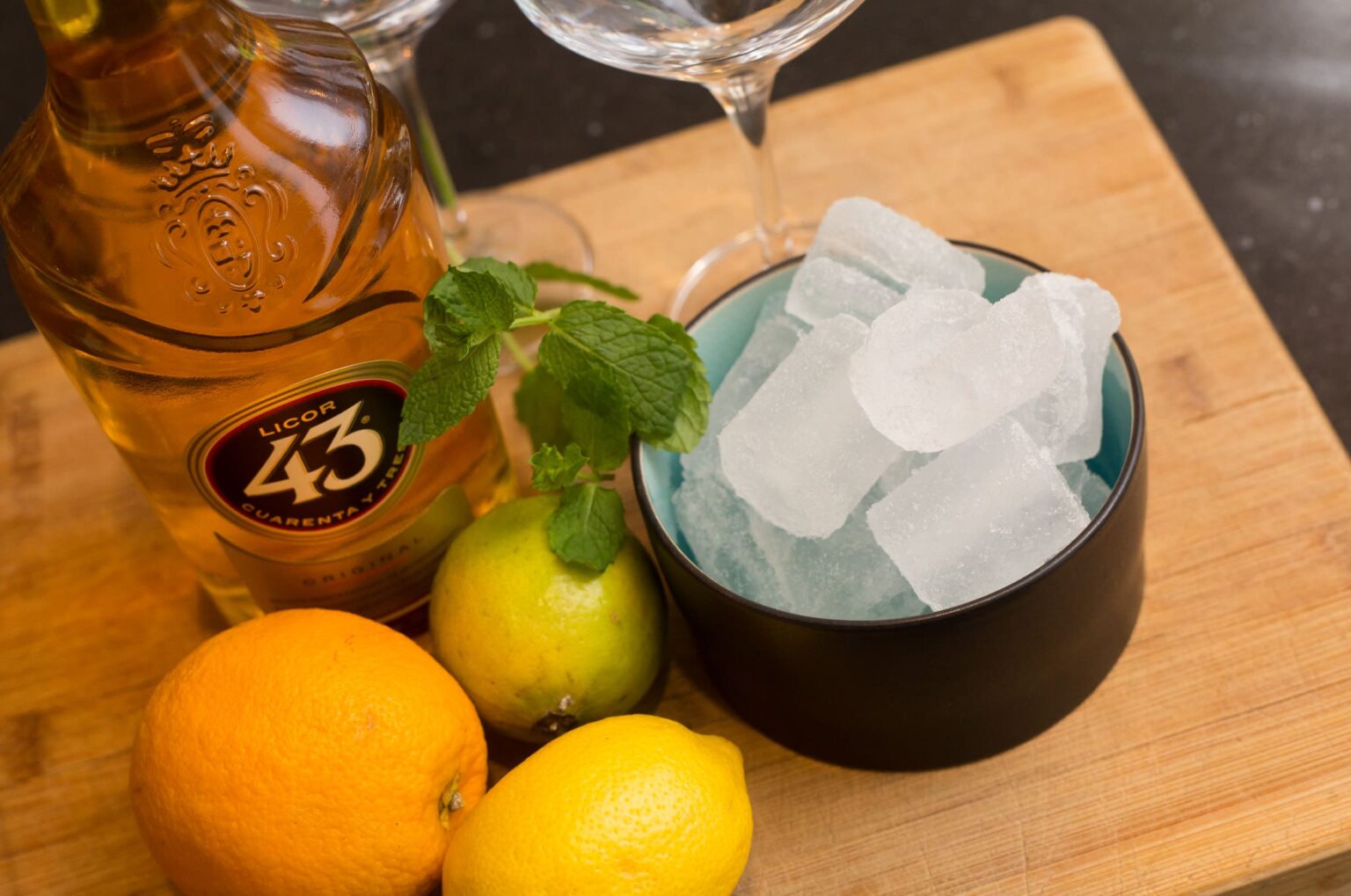 Licor 43 Mixen Met Spa Rood