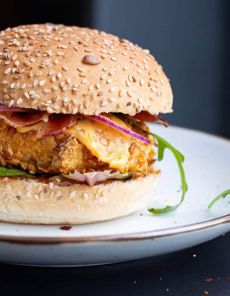 Ingrediënten van de crispy chicken burger